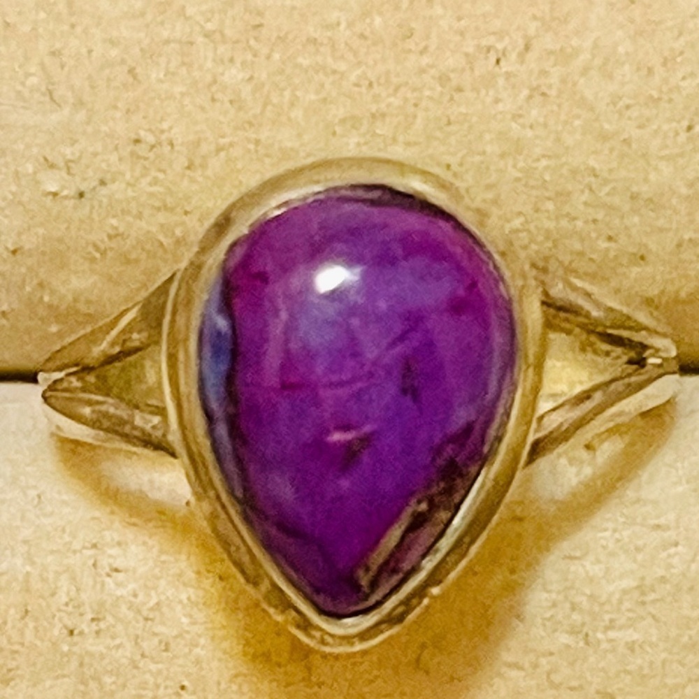 VTG Southwest Sterling silver
Purple Sugilite Ring Sz 9.25
